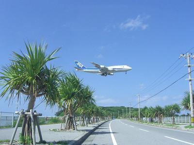 那覇空港からわずか15分!おすすめの離島「瀬長島」